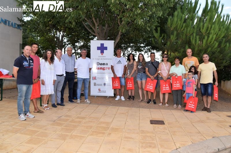 Homenaje a los donantes de sangre de Doñinos