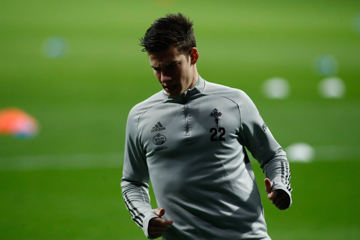 El futbolista Santi Mina, condenado a cuatro años de cárcel por abuso sexual, se marcha a jugar a Arabia Saudí