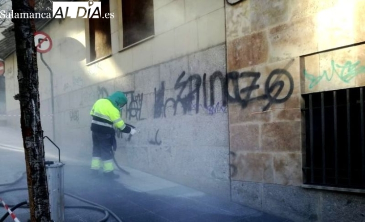 Mano dura en Salamanca contra las pintadas vandálicas y grafitis no autorizados