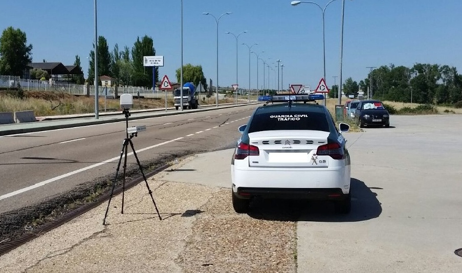 Detenido el conductor de un Porsche Panamera que circulaba a 214 km/h por la A-62 a su paso por Salamanca