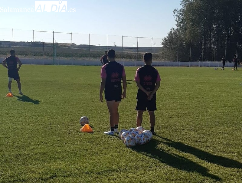 Unionistas se muda a Galindo y Perahuy para seguir preparando en césped natural la visita del Linares