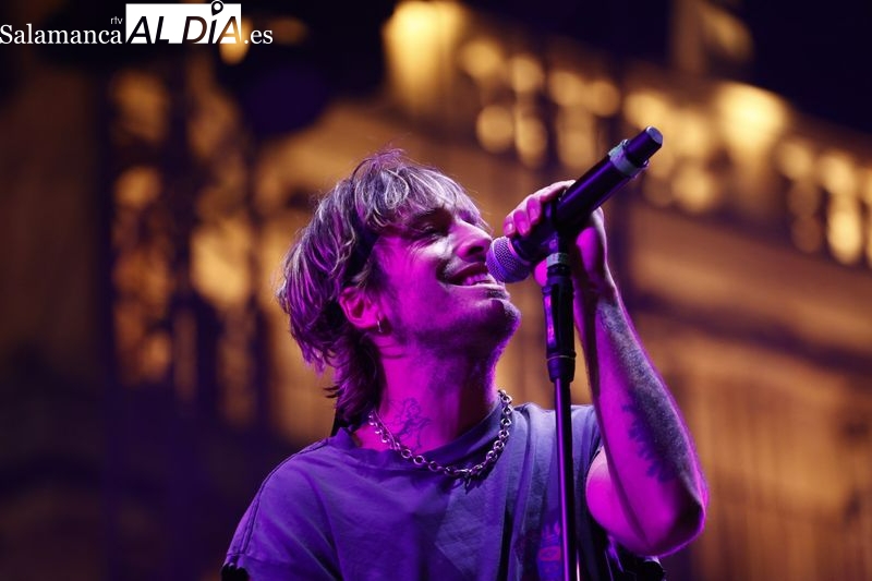 Marlon pone a bailar a una abarrotada Plaza Mayor