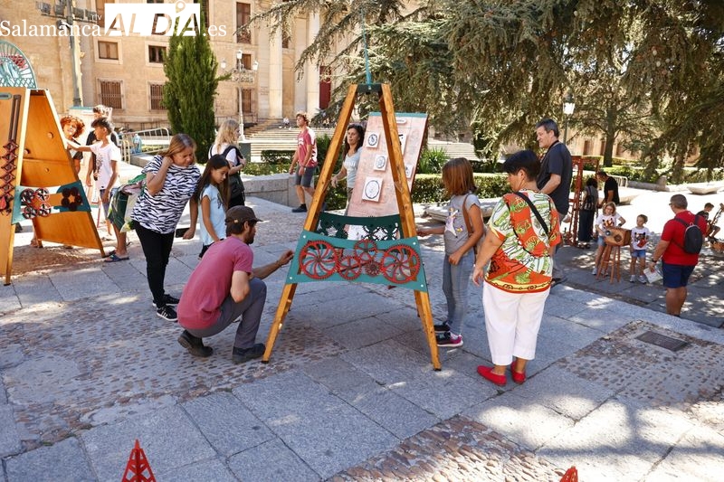 Niños y mayores descubren El arte de construir máquinas
