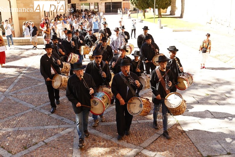 El folclore charro inunda los barrios de la ciudad