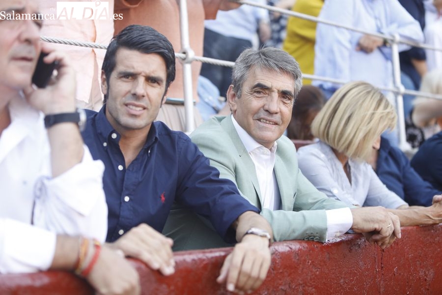 ... y con las figuras, llegaron los rostros conocidos a La Glorieta