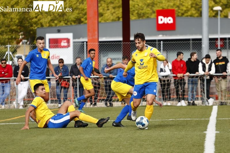 La Salud hace del Reina Sofía en el partido entre el primer equipo y el filial del Monterrey (2-2)
