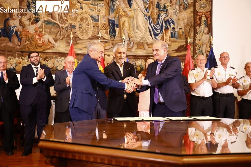 El nuevo Grado de Estudios Policiales que impartirá la USAL arranca en octubre con 400 oficiales