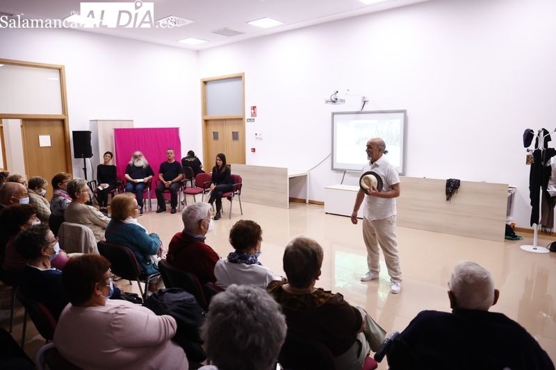 Velada musical en el barrio del Oeste 