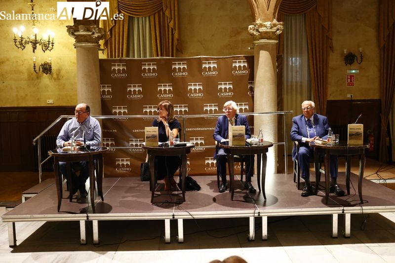 Román Álvarez presenta su nuevo libro, Merinas y churras 