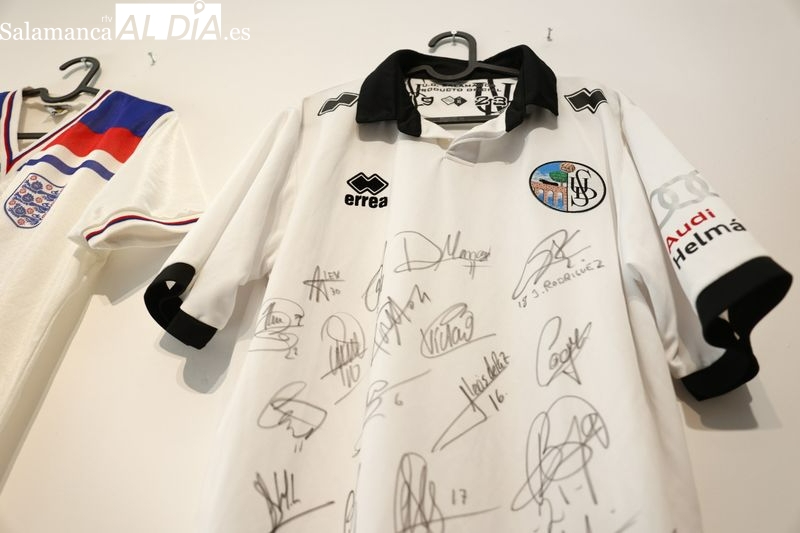 The Football Market aterriza en Salamanca con más de 2.000 camisetas de fútbol para su venta y exposición