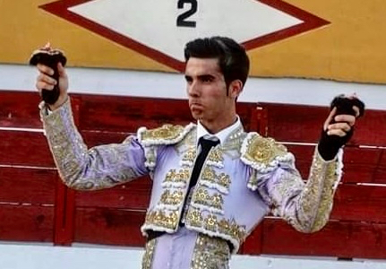 Iván González vuelve a los ruedos: Acabaré mis fechas de recortador, pero al volver a casa, cogeré mi capote y soñaré con el toreo que llevo en mi cabeza 