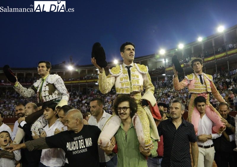 Delirio y tres figuras de época