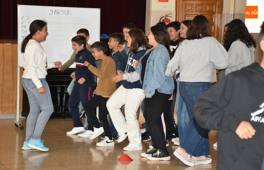 Divertida vuelta a las aulas de los alumnos de Secundaria de Misioneras-Santa Teresa