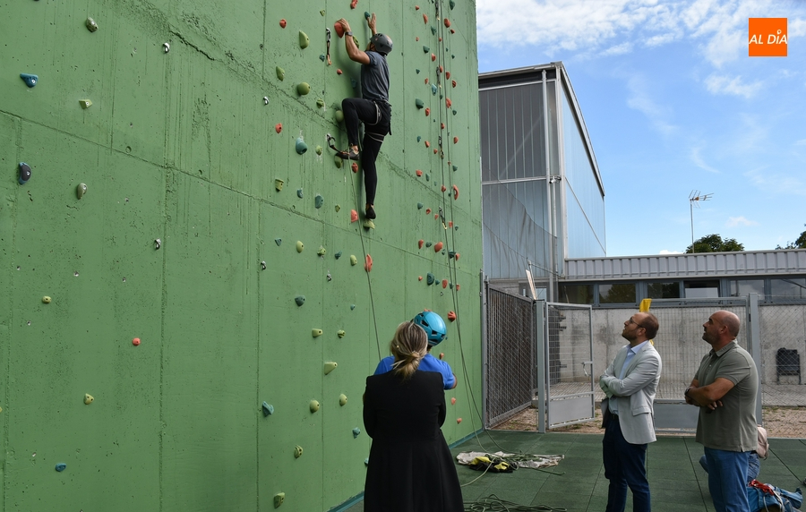Ciudad Rodrigo se suma a la fiebre por la escalada deportiva con un rocódromo municipal