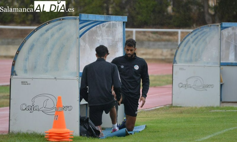 Pablo de Castro tampoco entrena este viernes con el Salamanca UDS y sus opciones de jugar ante el Júpiter cada vez son más bajas