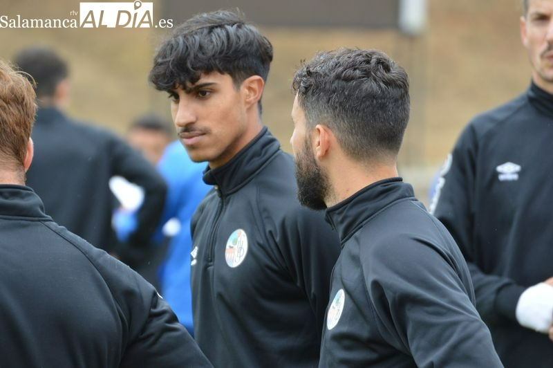 Motos confirma que estará en el primer equipo del Salamanca UDS: Es lo que quiero y lo que voy a hacer. María premia el esfuerzo