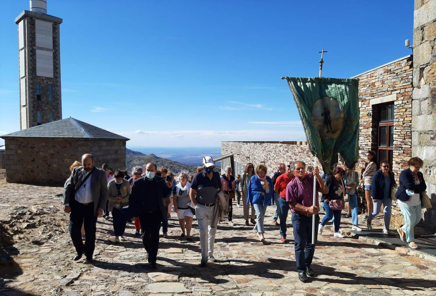 La Parroquia de San Andrés peregrina al Santuario de la Peña de Francia