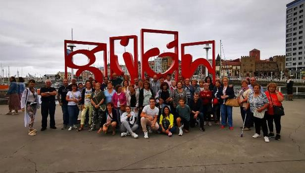 La AVV del Barrio Nuevo disfruta de un viaje por Asturias 