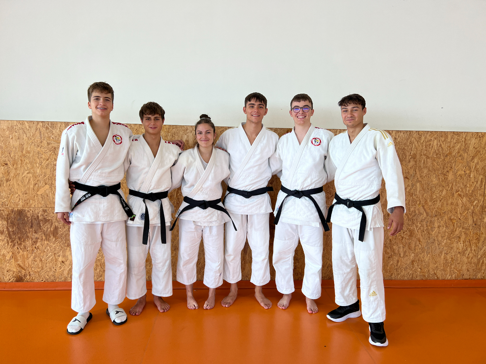 Cuatro miembros del Doryoku consiguen el cinturón negro de Judo