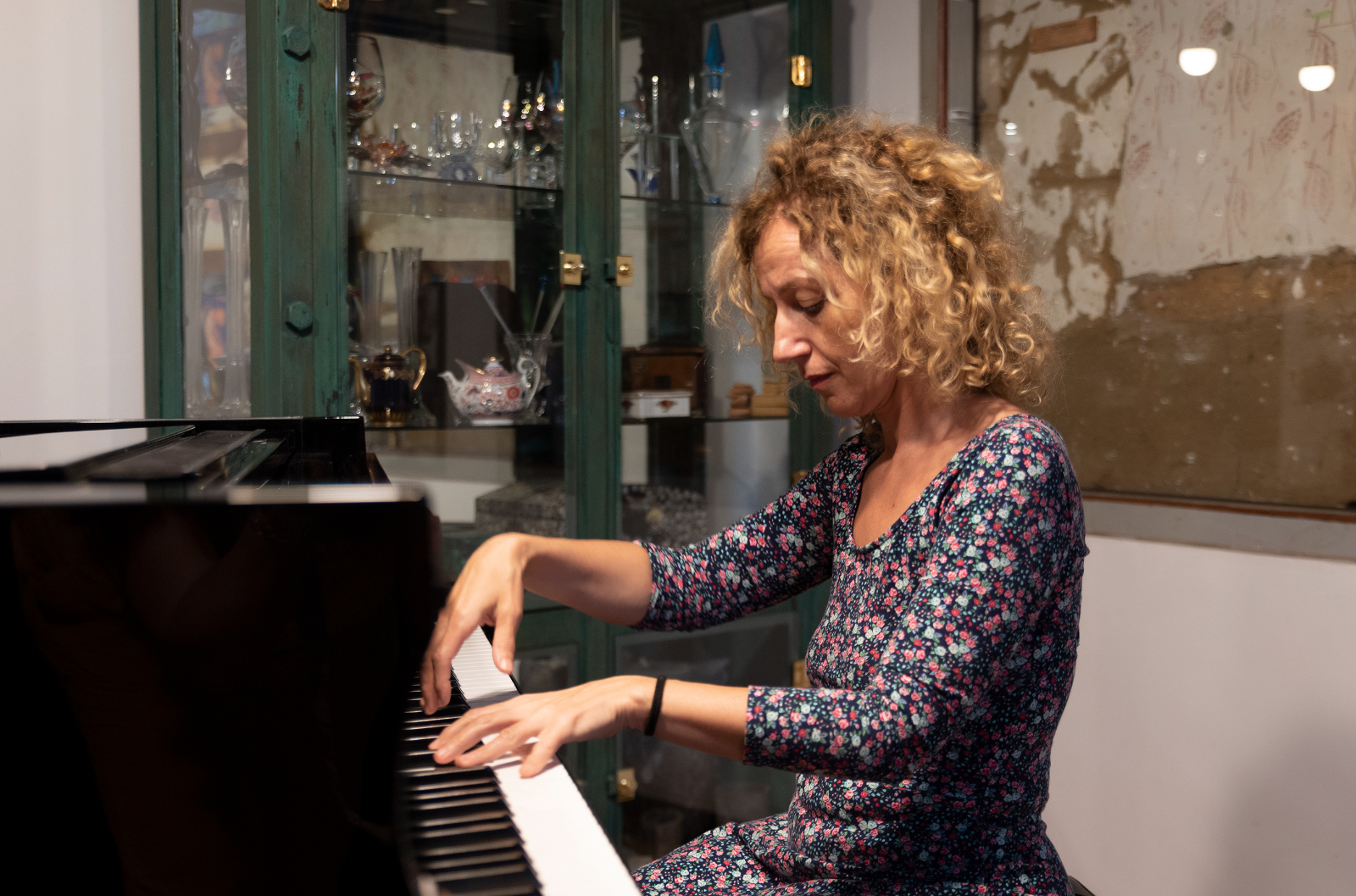 La muestra expositiva Mar de Encinas se cierra este jueves con un concierto de la pianista María Guerras