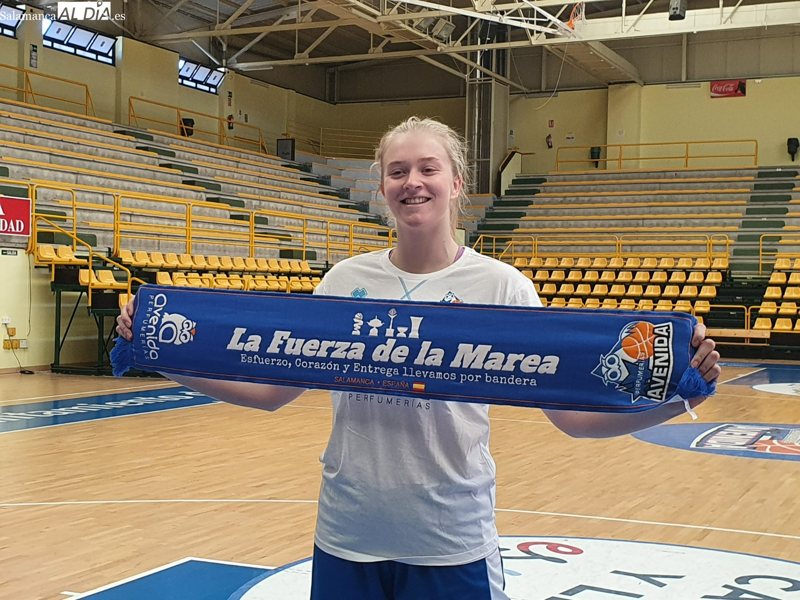 Reisingerova, en su presentación con el Perfumerías Avenida: Tengo ganas de tener a la gente de mi lado