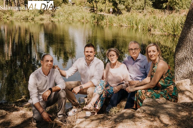 José María y María Ángeles: Bodas de Oro en familia