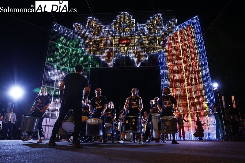 Espectacular encendido del alumbrado de la Aldehuela con Silvestre Sánchez Sierra como protagonista