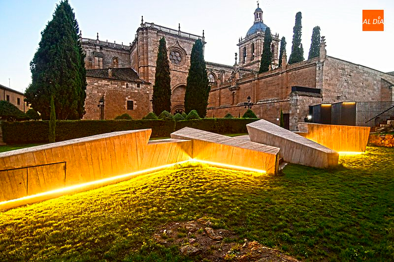 Abierta la Plazuela de Amayuelas siendo conscientes de que va a costar entender el memorial