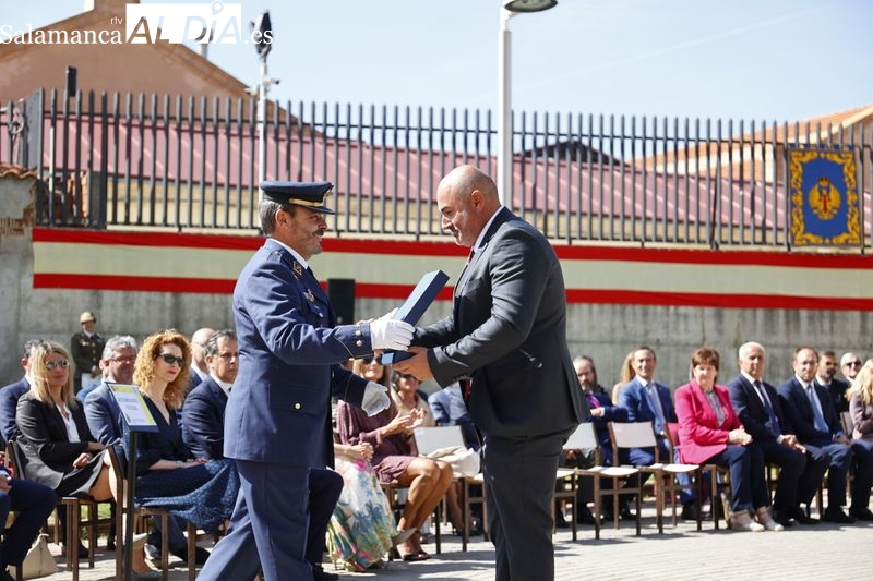 La Cátedra Almirante Martín Granizo de la Universidad de Salamanca recibe el Premio ‘Defensa 2022’