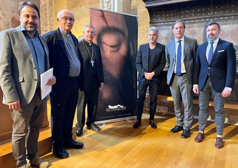 Estreno mundial en Salamanca de la exposición The Mystery Man que recorrerá los cinco continentes