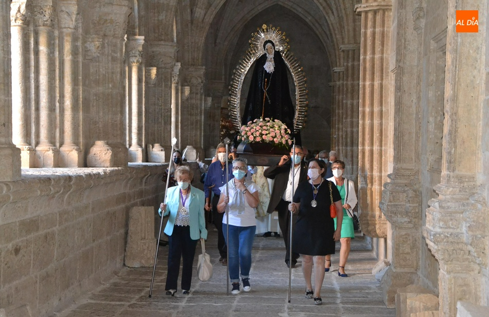 La Soledad procesionará el domingo por el Claustro de la Catedral