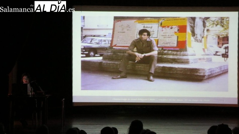 El Grupo Vecinal Villarino y Cabeza presentará en Villarino del libro ‘Vivir a manos llenas. Periodismo de juventud’, de José Miguel Ullán