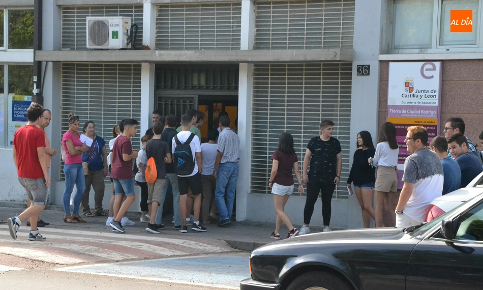 Fijados los horarios para el regreso a clase de los alumnos de los institutos