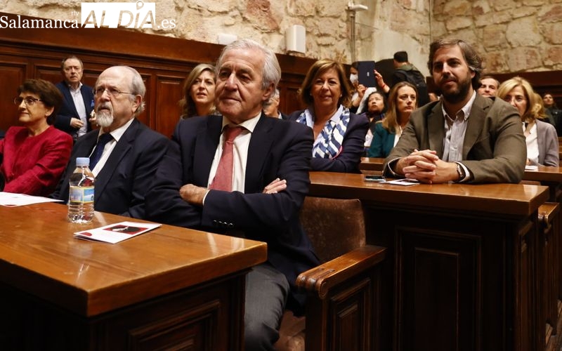 Emotivo homenaje al catedrático y exrector Ignacio Berdugo, con motivo de su jubilación