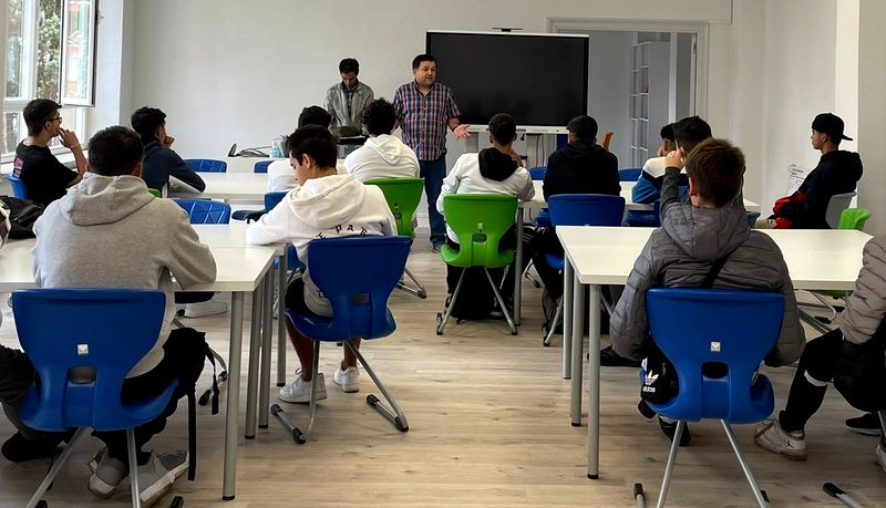 ¿Quieres ser diseñador de videojuegos o mecánico de vehículos eléctricos?