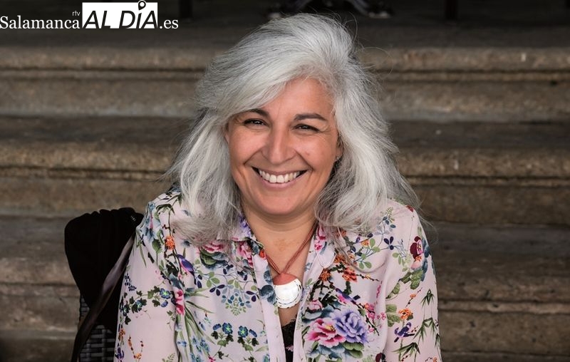 Los abrazos del mar, el nuevo poemario de Montse Villar