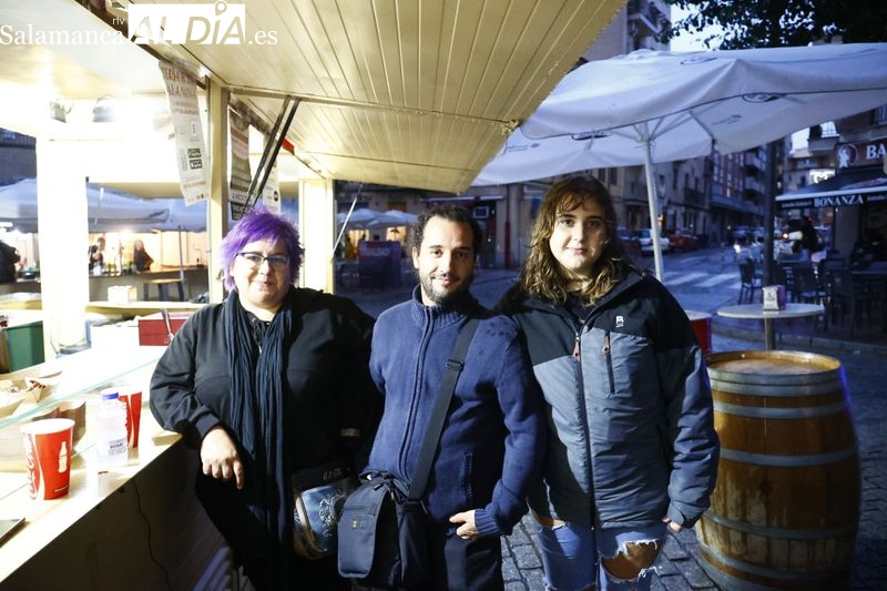 Los salmantinos desafían a la lluvia y disfrutan de las casetas  