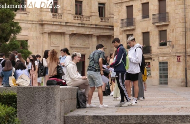 Los empadronados en Guijuelo que estudien fuera ya pueden solicitar las becas de ayuda al transporte  