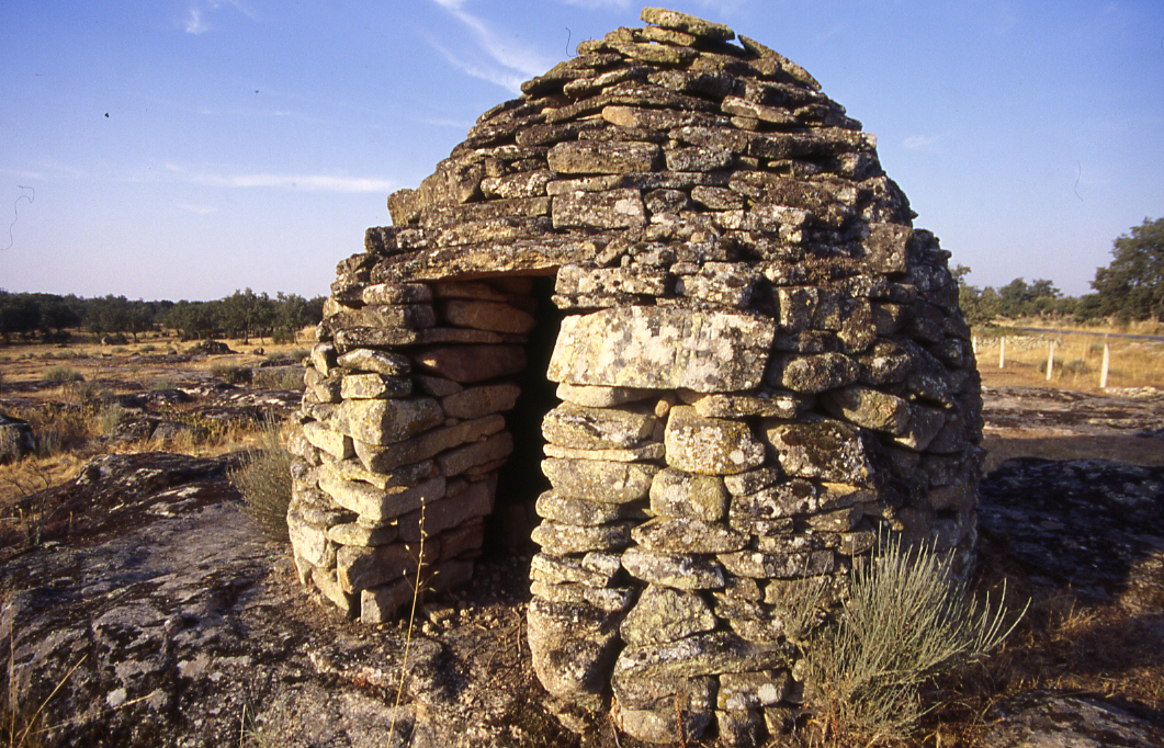 Arquitecturas complementarias y del común relacionadas con las vías pecuarias. 