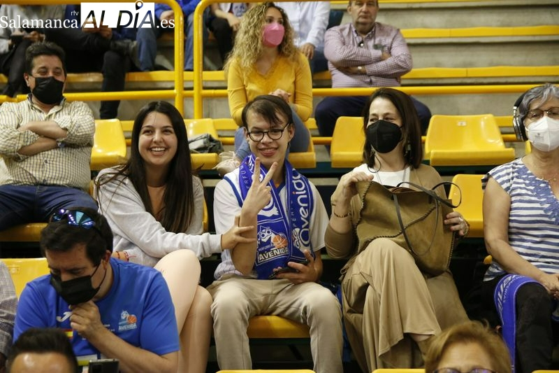 El Perfumerías Avenida presume de Copper y Loyd por ganar el Mundial... y ¡aumenta el número de sus abonados!