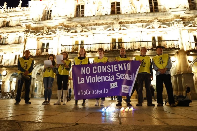 Acto de Amnistía Internacional en Salamanca contra la violencia de género 