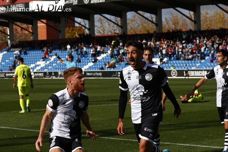 Con Chapela y la portería a cero es más fácil: Unionistas gana al Ceuta y coge aire (1-0)