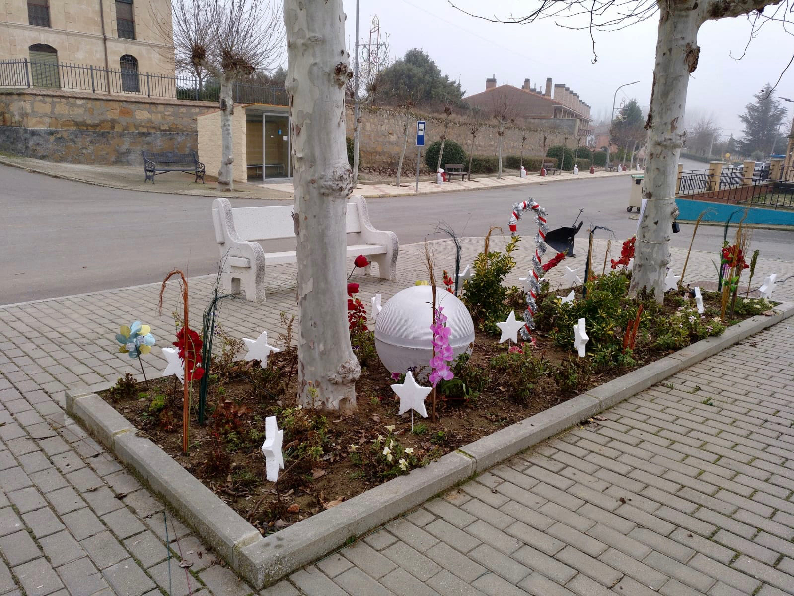Rocío...o Rosario, la historia de una pasión por llenar de color las calles y rincones de Aldearrubia de manera desinteresada