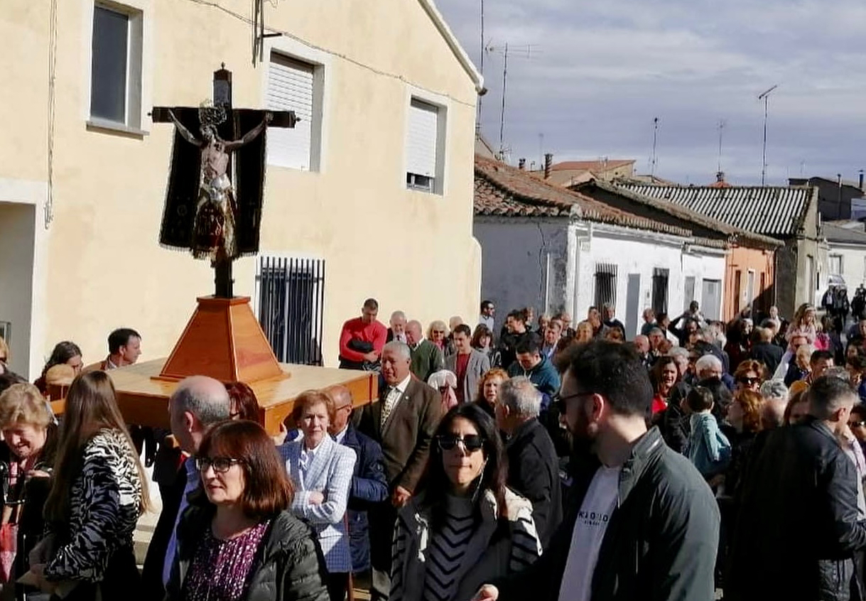 Arabayona se llena de fervor y fieles para arropar al Cristo de Hornillos