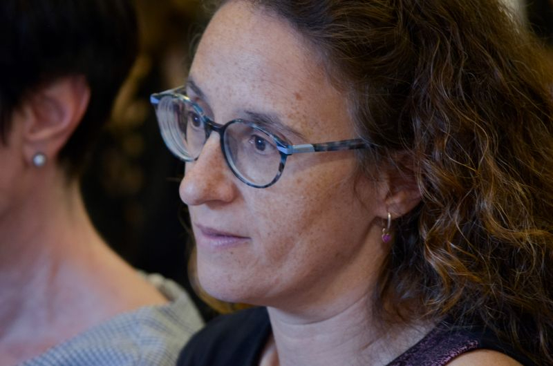 Noemí Valiente presenta su novela El mismo azul en la Sala de la Palabra del Teatro Liceo