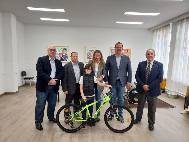 Javier Sánchez gana el concurso ‘Diseña tu transporte sostenible favorito’