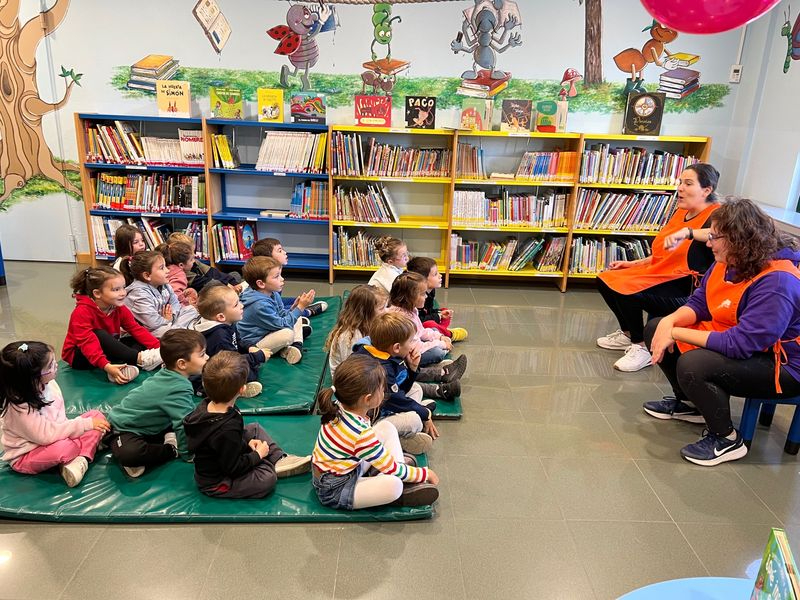 Bebecuentos para despedir la Semana de la Biblioteca en Carbajosa 