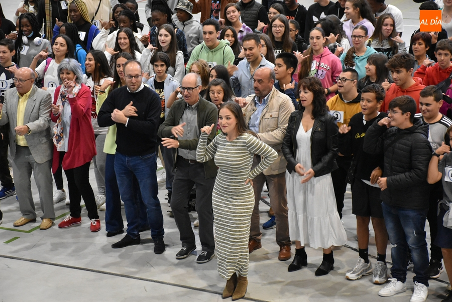 Javier Iglesias y Marcos Iglesias, a ritmo de Motomami con la coreógrafa de flamenco de Rosalía
