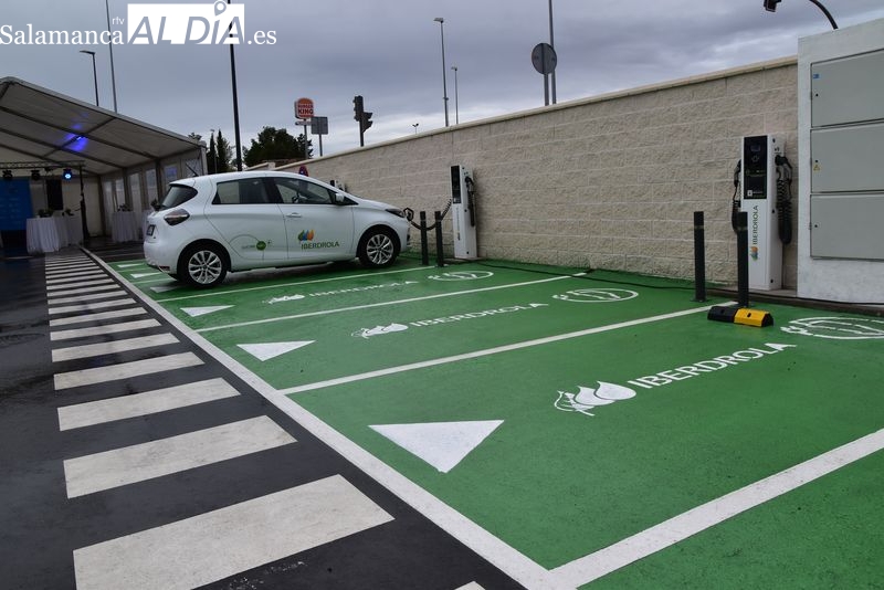 Hasta diez vehículos eléctricos se podrán cargar a la vez en Atalaya del Tormes, gracias a Iberdrola 