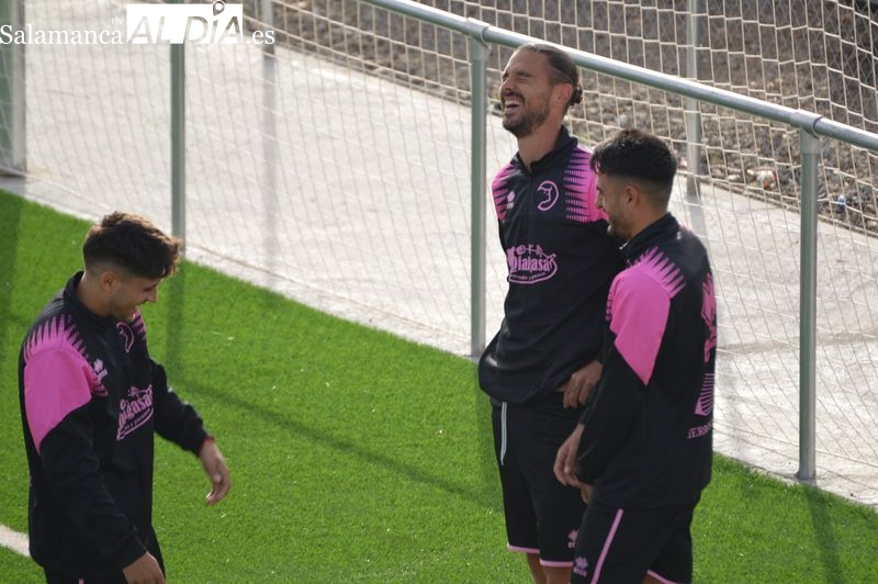 Las sonrisas también llegan al entrenamiento de Unionistas